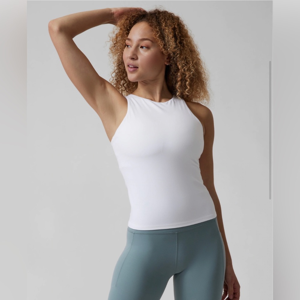 Athleta Conscious Support Top D-DD White Size L